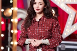 杨幂柳岩张雨绮：女星胸大引关注，性感背后的困扰