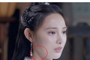 彭小苒造型解析：如何用红色服装打造高级感