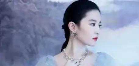 吻戏细节特写
