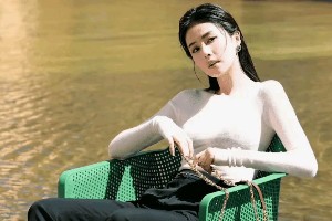 搞笑生活瞬间：大爷发型、二汪服务与猫咪尾巴