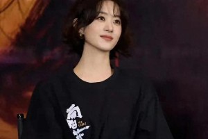 赵丽颖《向阳花》首映礼惊艳亮相，38岁颜值演技双在线