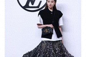 刘亦菲37岁上海亮相：四套造型解析，高级感与少女感并存